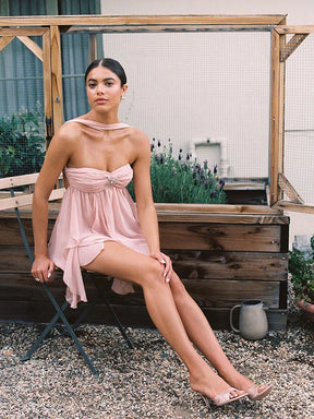 Vestido Curto com Estampa Floral - Bella